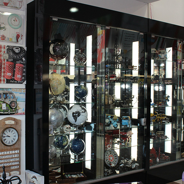 vitrines